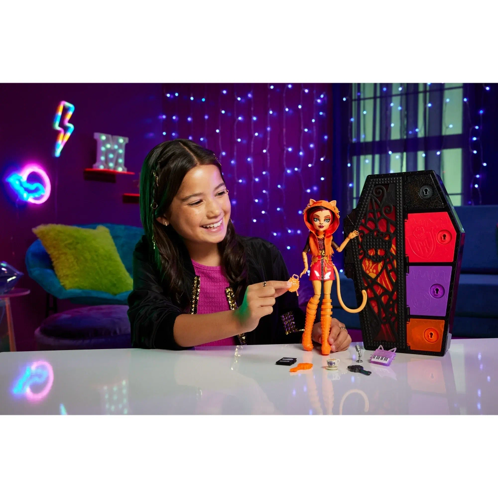 Кукла Monster High Toralei Stripe в наборе Skulltimate Secrets Neon Frights