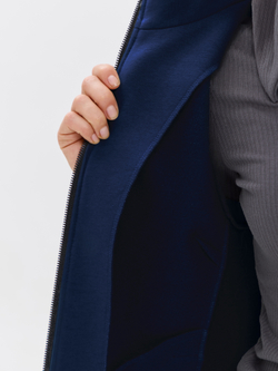 Жилет с начесом на молнии