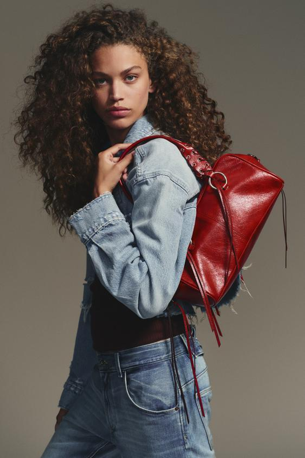 ZARA СУМКА-БОУЛИНГ С ЭФФЕКТОМ КРАКЕЛЮРА, КРАСНЫЙ