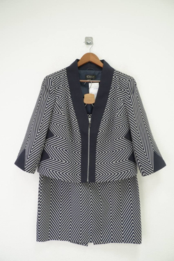 Костюм CATERINA LEMAN  деловой 48 размер