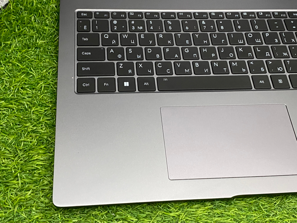 Ноутбук Honor 16' Ryzen 7 7840HS/AMD 780M/16GB/512GB/ Magicbook X16 Pro[5301AGXP]/Windows 10