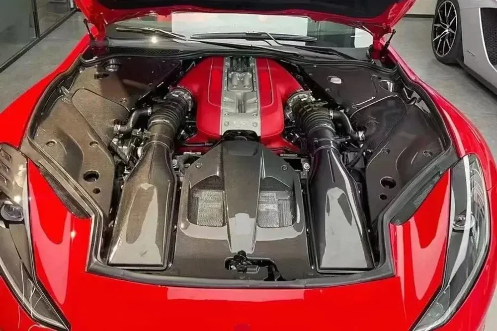 Карбоновая крышка двигателя для Ferrari 812 Superfast GTS 2018+ Феррари