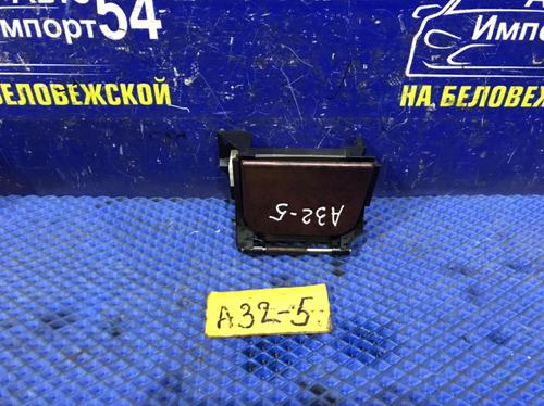 Пепельница NISSAN CEFIRO 1997