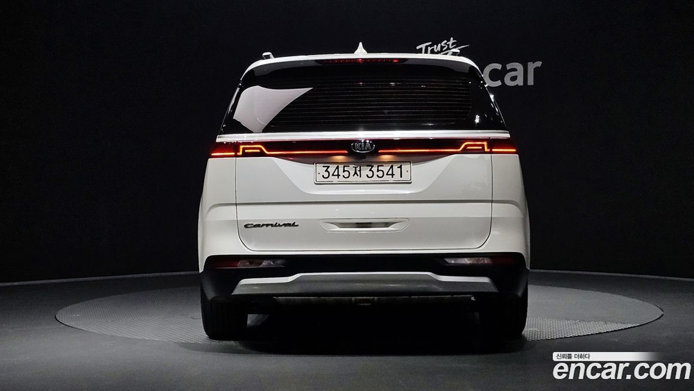 Kia Carnival (Sedona) 4 Generation 9-и местный Prestige (11.2020)