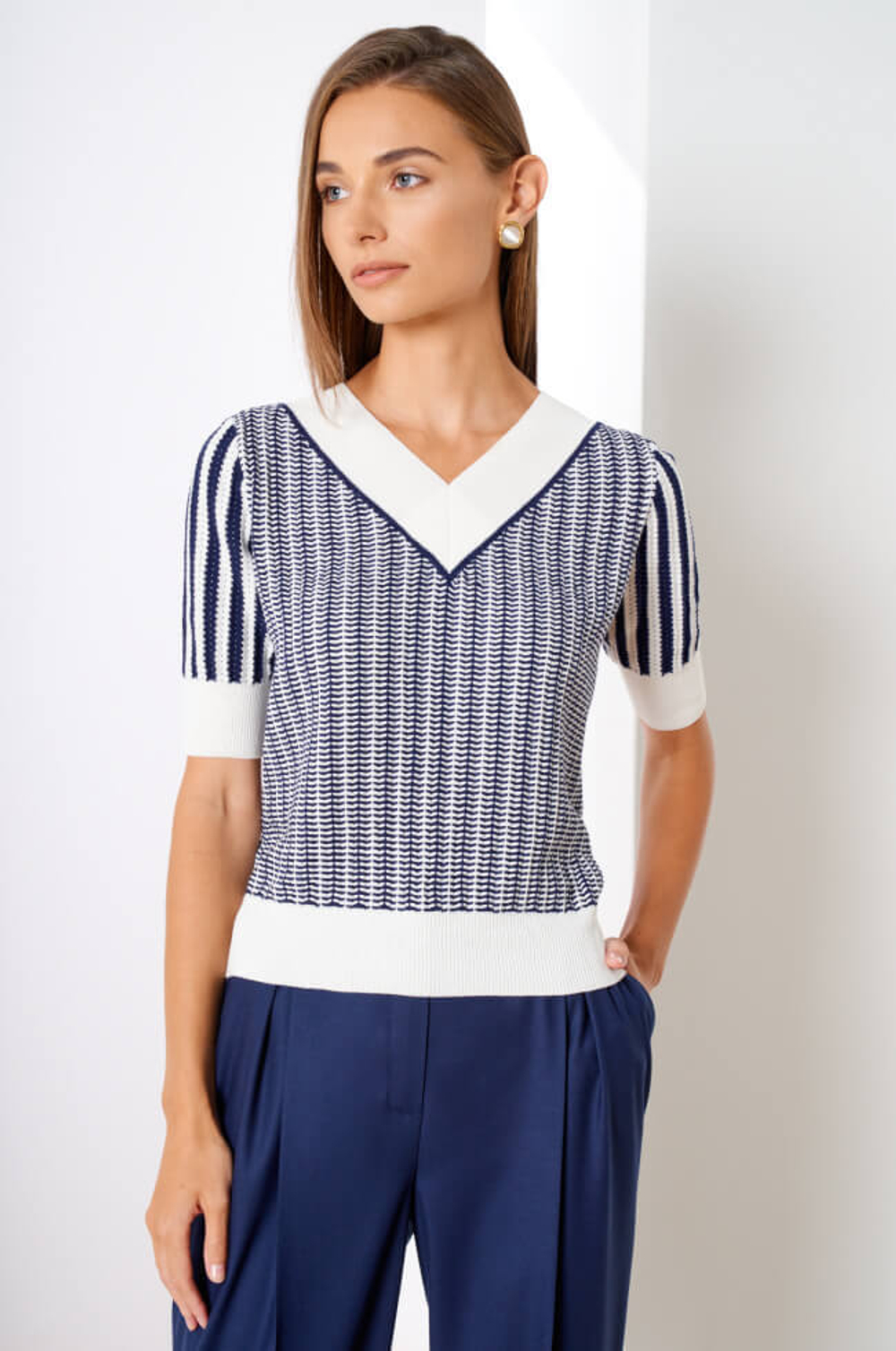 22396 Джемпер женский (молочно-синий жаккард)