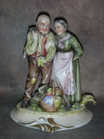 Статуэтка. Фарфор. Деревенская чета. Capodimonte. Италия