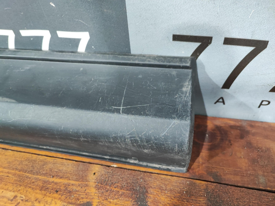 Накладка двери задней правой Mazda CX-5 2 (KF) 17-нв Б/У Оригинал KB7W51RC1