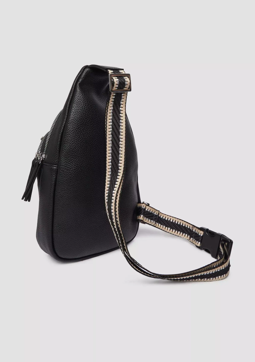 Сумка на плечо с декоративным ремешком s.Oliver