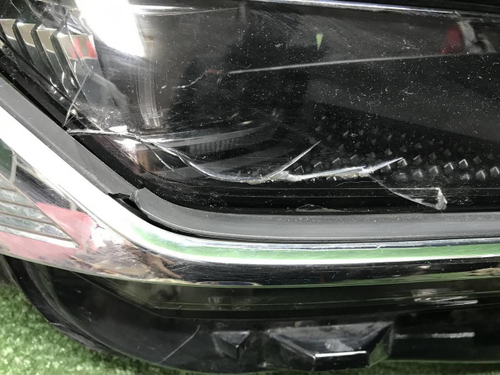 Битая Фара правая VW Touareg 3 (2018-2023) LED