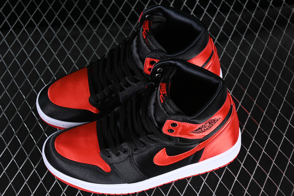 Nike air jordan satin cheap