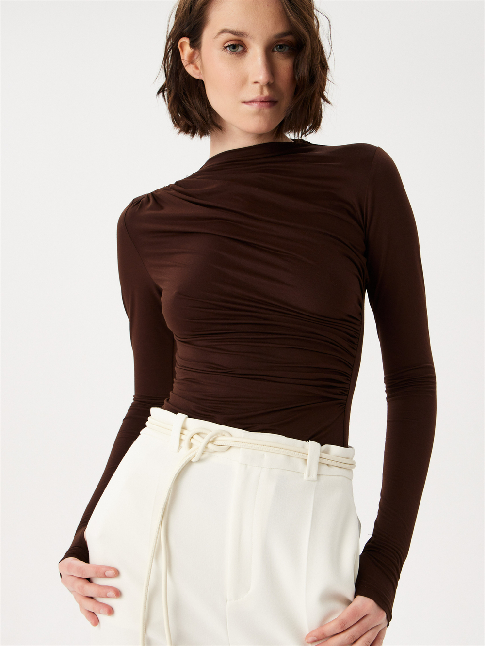 Лонгслив из вискозы со складками