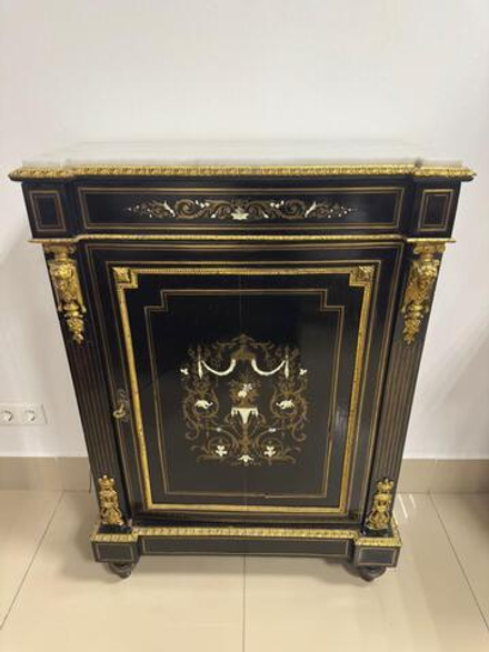 Антикварный комод в стиле Наполеона III