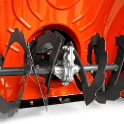 Husqvarna ST 227 снегоуборщик бензиновый 8.5 л.с. ковш 68 см, выброс 10 м, 6 вперед/1 назад 9705287-01