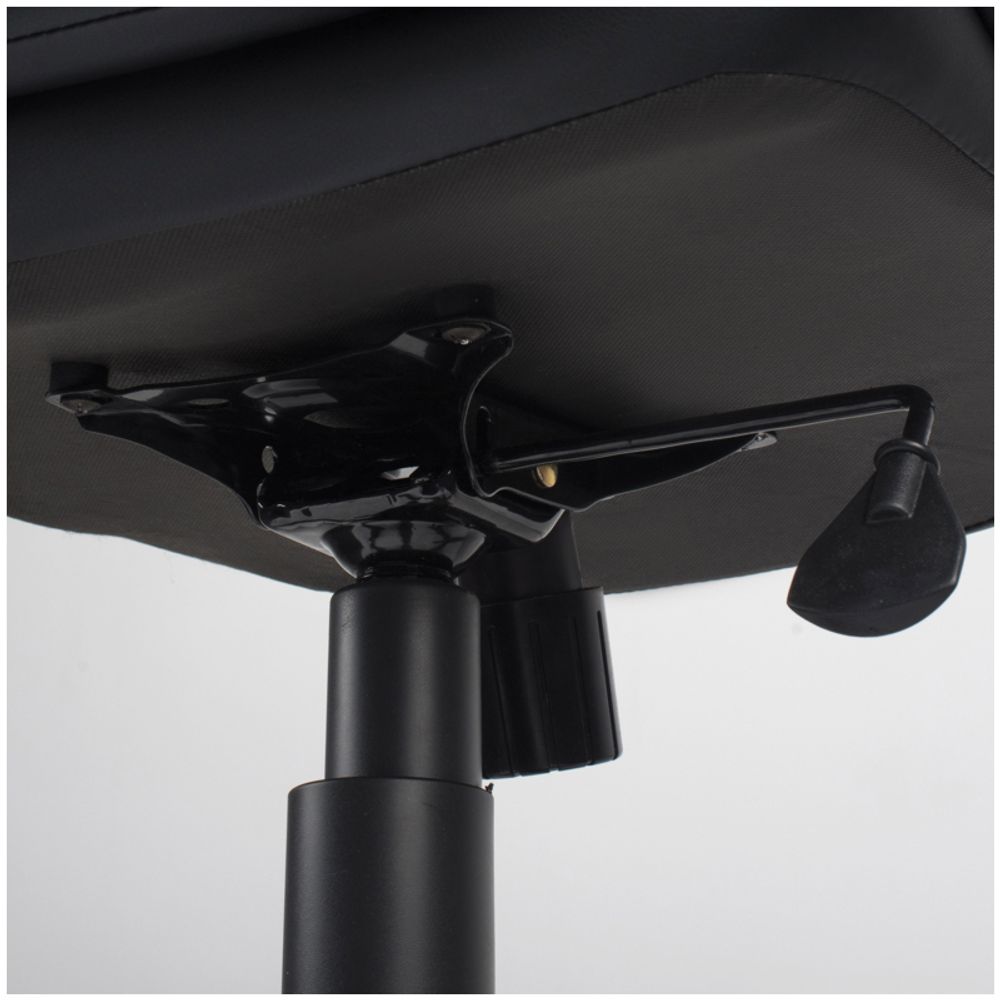 Кресло руководителя Helmi HL-E68 "Reputation", экокожа черная, мягкий подлокотник