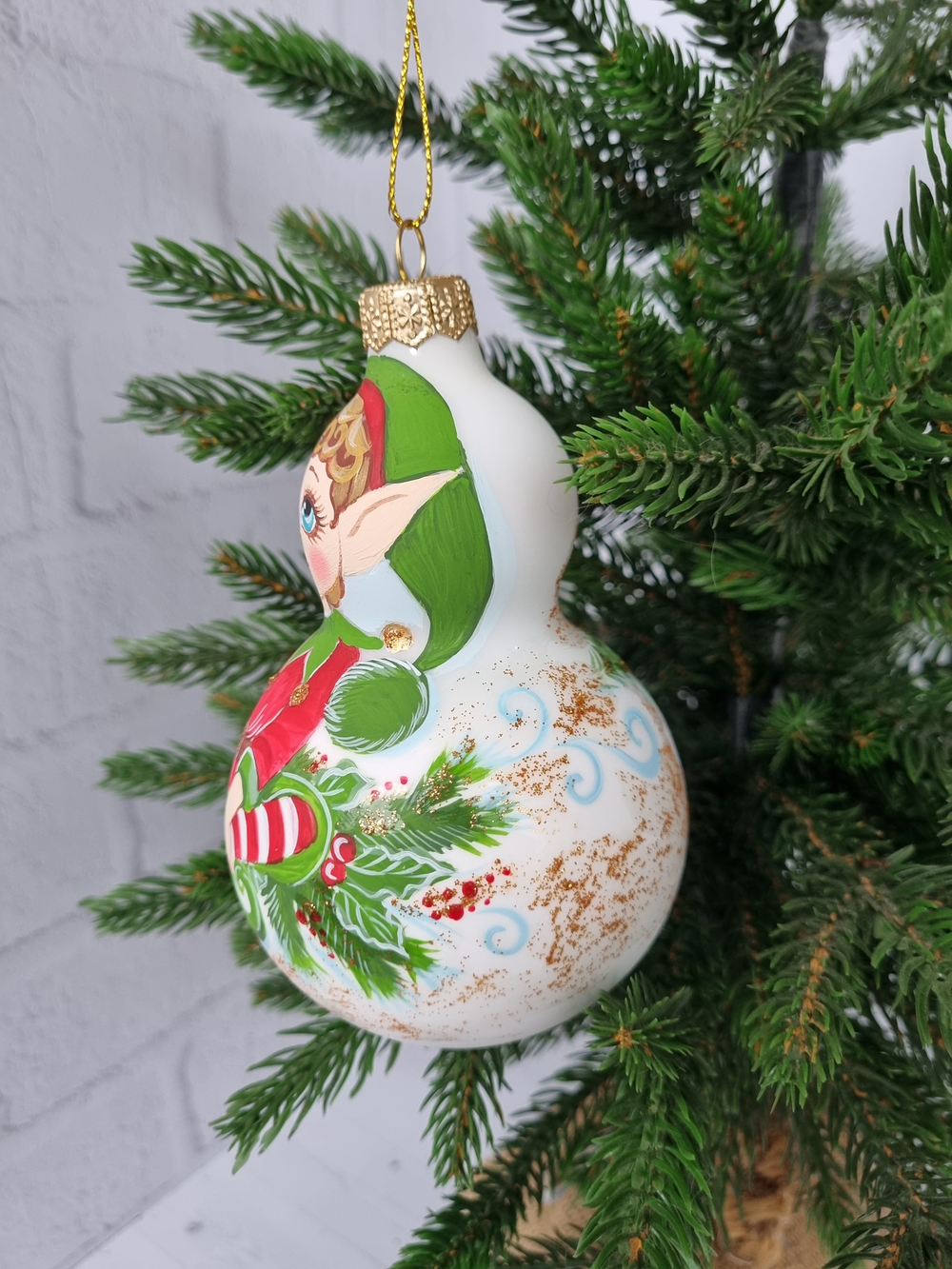 Эльф стеклянная игрушка