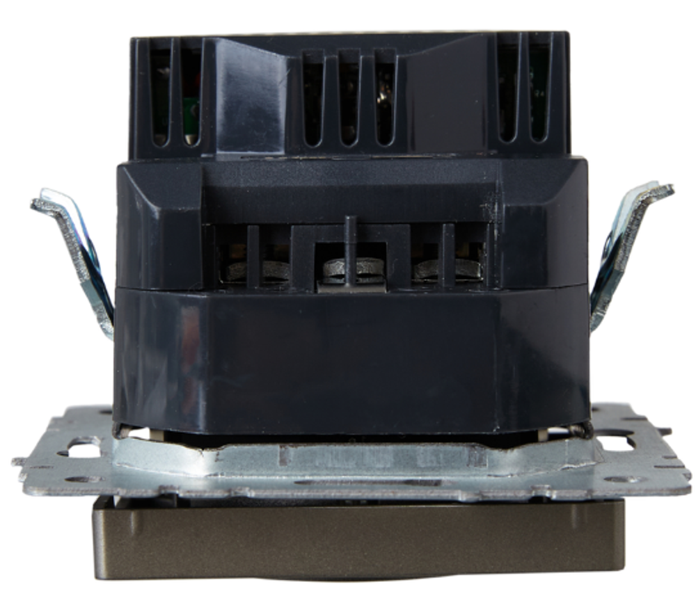 Розетка с заземлением  IEK BR-R14-16-U21-D21-K37