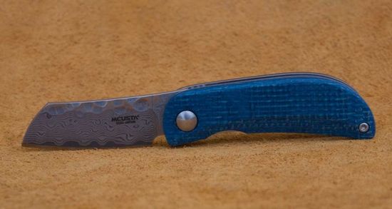 Складной нож Mcusta Petit c клинком из стали VG-10 San Mai (Laminated Stainlesss Damascus) рукоять Micarta