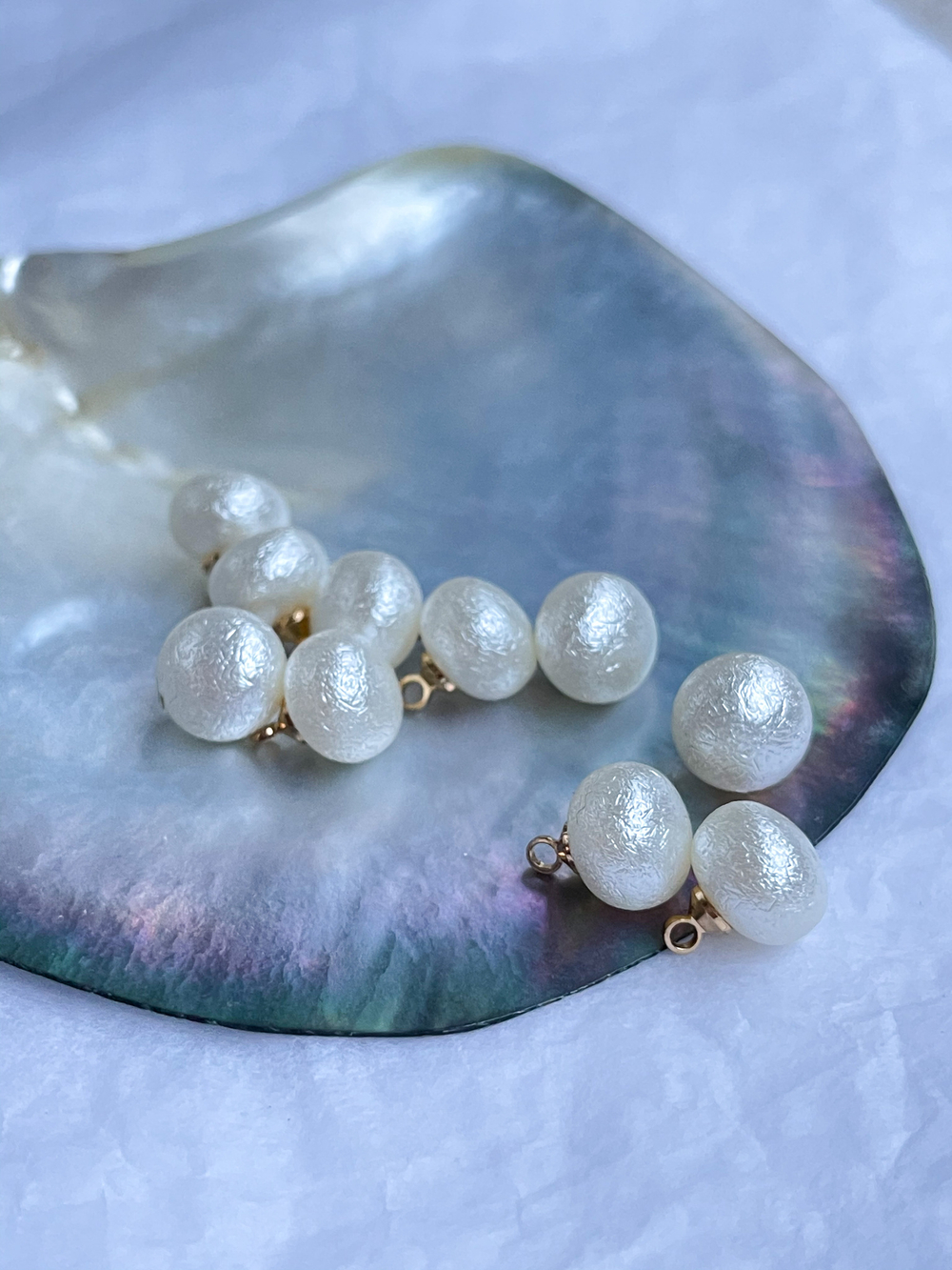 Пуговицы Жемчужные3 жатые 10 мм