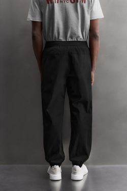 ZARA ДЖОГГЕРЫ ИЗ ВЫСОКОТЕХНОЛОГИЧНОЙ ТКАНИ, ЧЕРНЫЙ