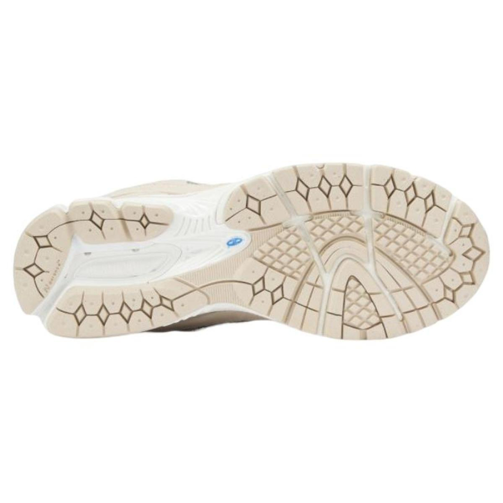 Кроссовки New Balance NB 2002R, M2002RSC