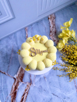 Мусовый торт с шоколадным покрытием велюр - Ромашка на 8 Марта (Клубника)