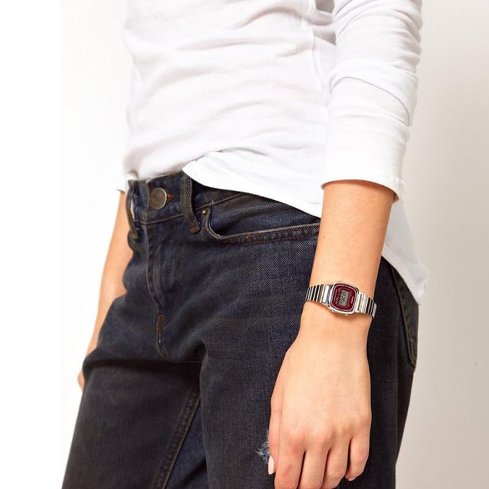 Женские наручные часы Casio Vintage LA670WA-4