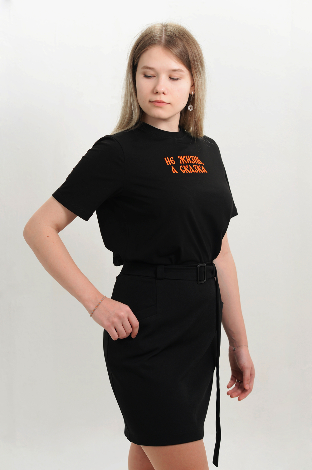 Футболка женская с вышивкой