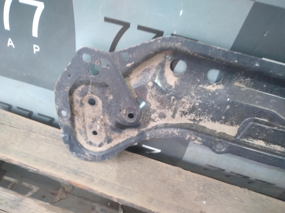 Балка под радиатор Citroen C8, Peugeot 8 07 02-14 БУ Оригинал 3502HK