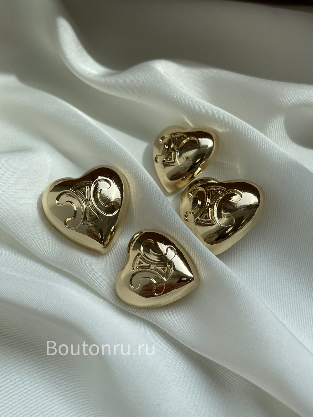 Пуговицы Сел. сердечки золотистые
