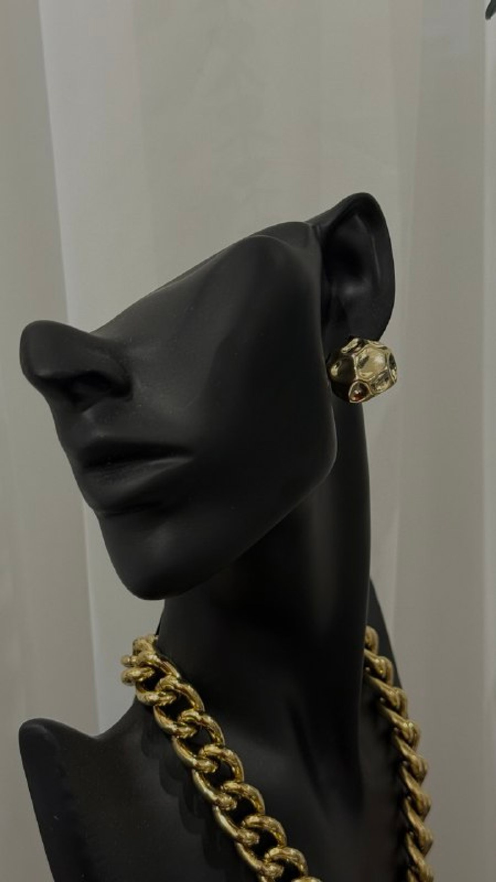 Серьги круглые полусферы с впадинами, оттенок золото