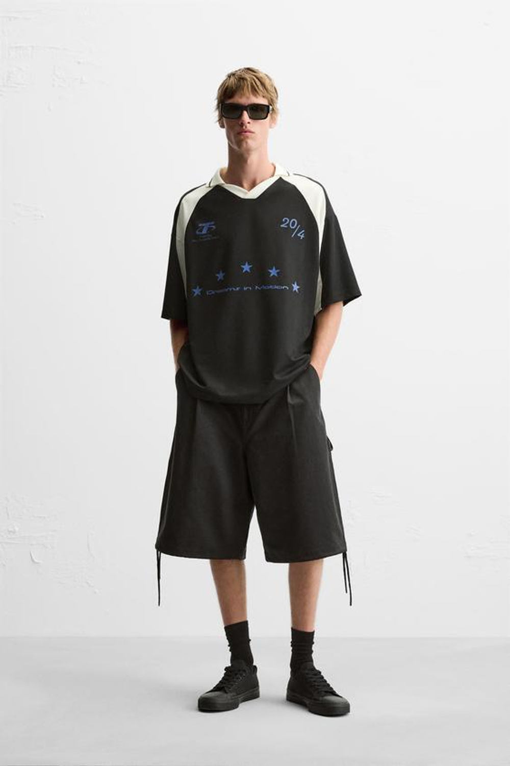 ZARA ФУТБОЛКА В СТИЛЕ КОЛОР-БЛОК С НАДПИСЯМИ, ЧЕРНЫЙ