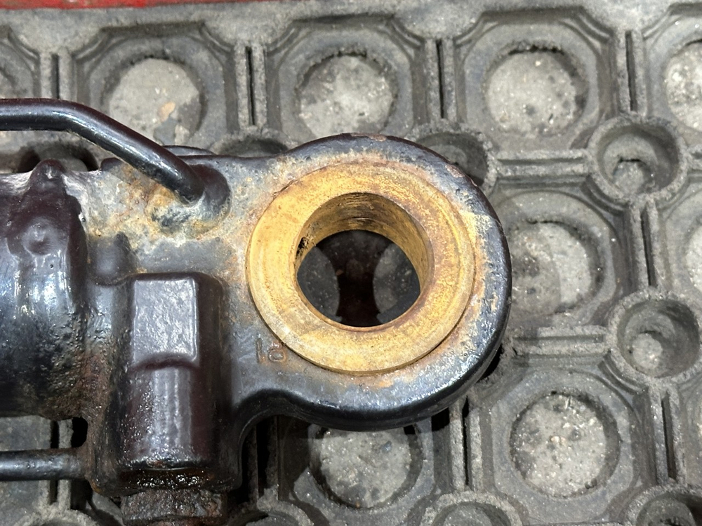 Цилиндр подъема кабины