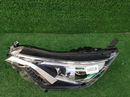 Фара левая Toyota Rav 4 CA40 (2015-2019) LED