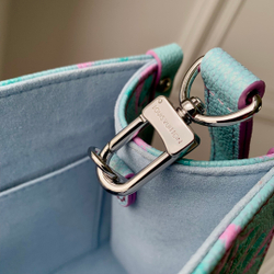 Louis Vuitton Onthego PM