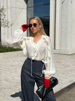 Блуза с рюшами в стиле бохо с завязками