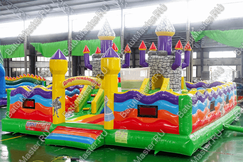 Надувной батут "Средневековье" 8*8*5 м, с цветным полом и стенами