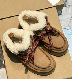 Женские зимние ботинки UGG