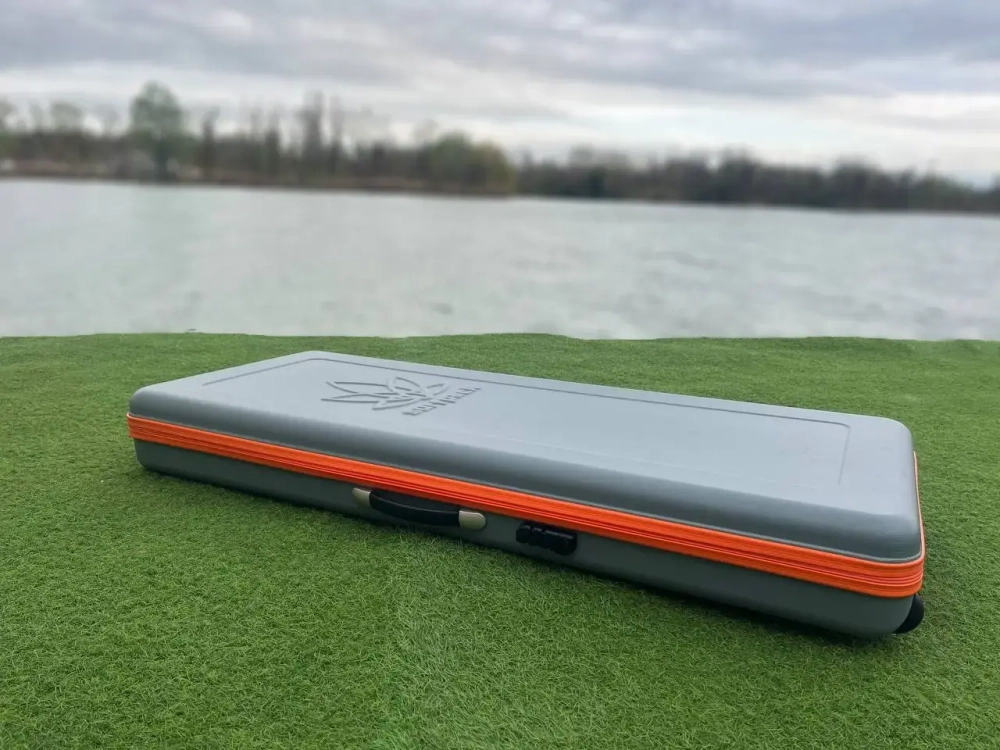 Чехол защитный на колесах для вейксерфа SurfPack водонепроницаемый ударопрочный 50"