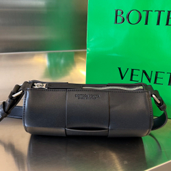 Bottega Veneta Small Canette 21 cm