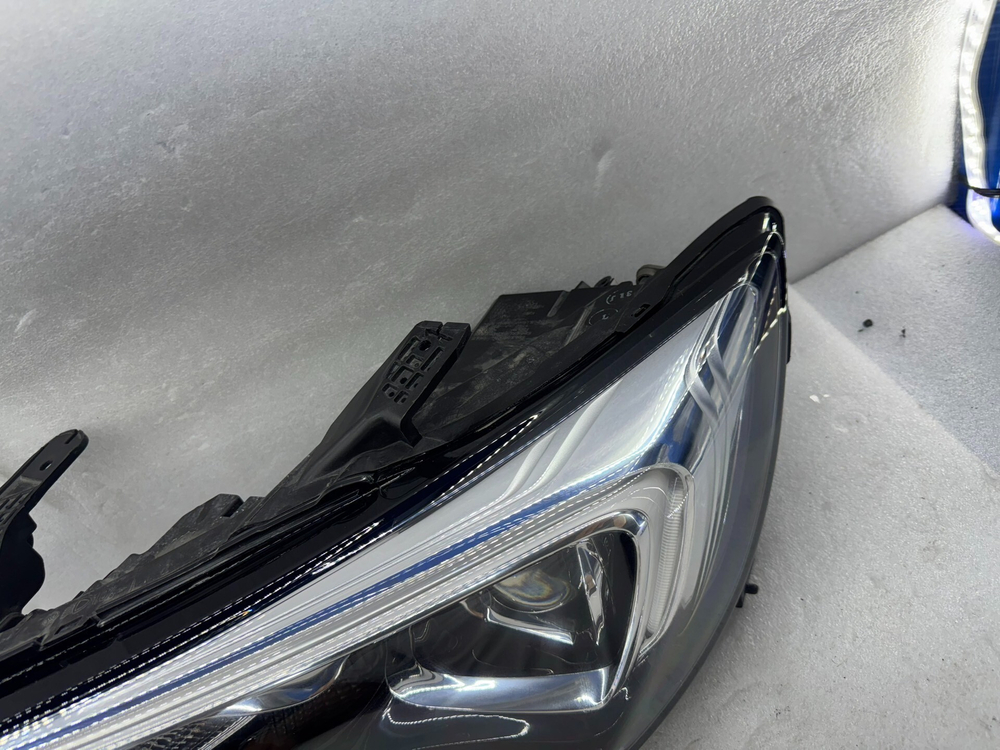 LED фара оригинальная для Buick Verano Pro 2021-2022 (левая/правая)