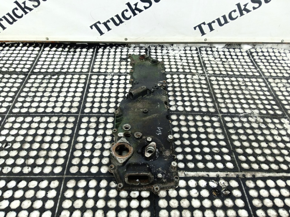 Крышка масляного радиатора