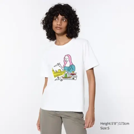 UNIQLO ФУТБОЛКА С ГРАФИЧЕСКИМ ПРИНТОМ, БЕЛЫЙ