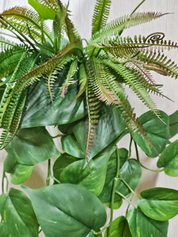 Искусственная Зелень ампельная декоративная в настенном кашпо