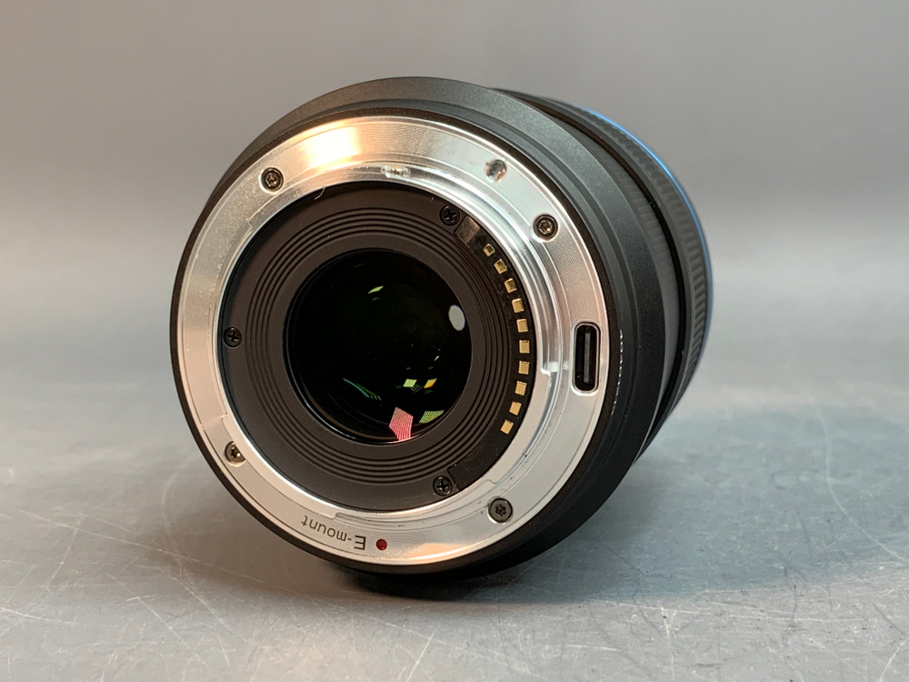 Sirui Sniper 16mm F1.2 AF APS-C Sony E