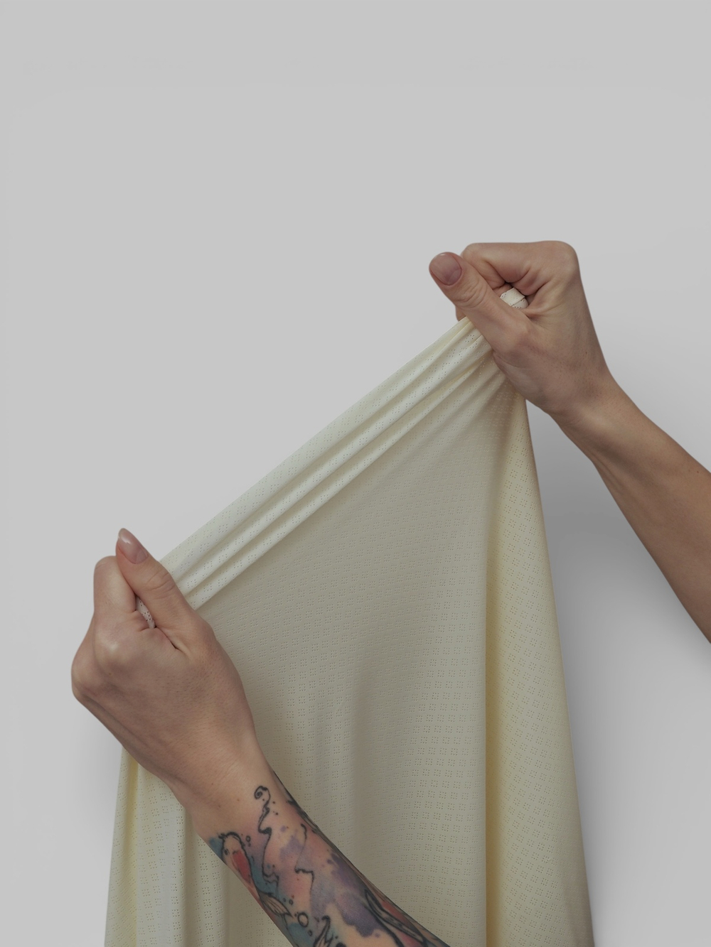 Микрофибра бельевая ажурная матовая эластичная светло-желтая