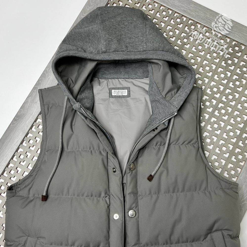 Пуховый жилет Brunello Cucinelli