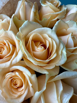 букет кремовых роз заказать онлайн мск
