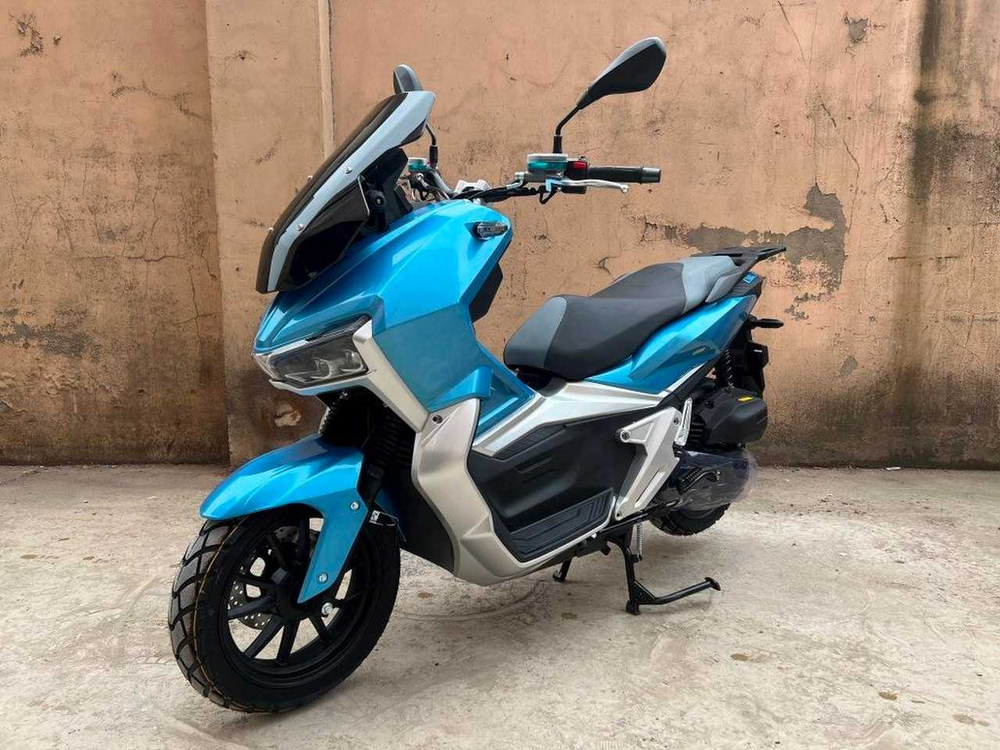 Скутер TRACER ADV