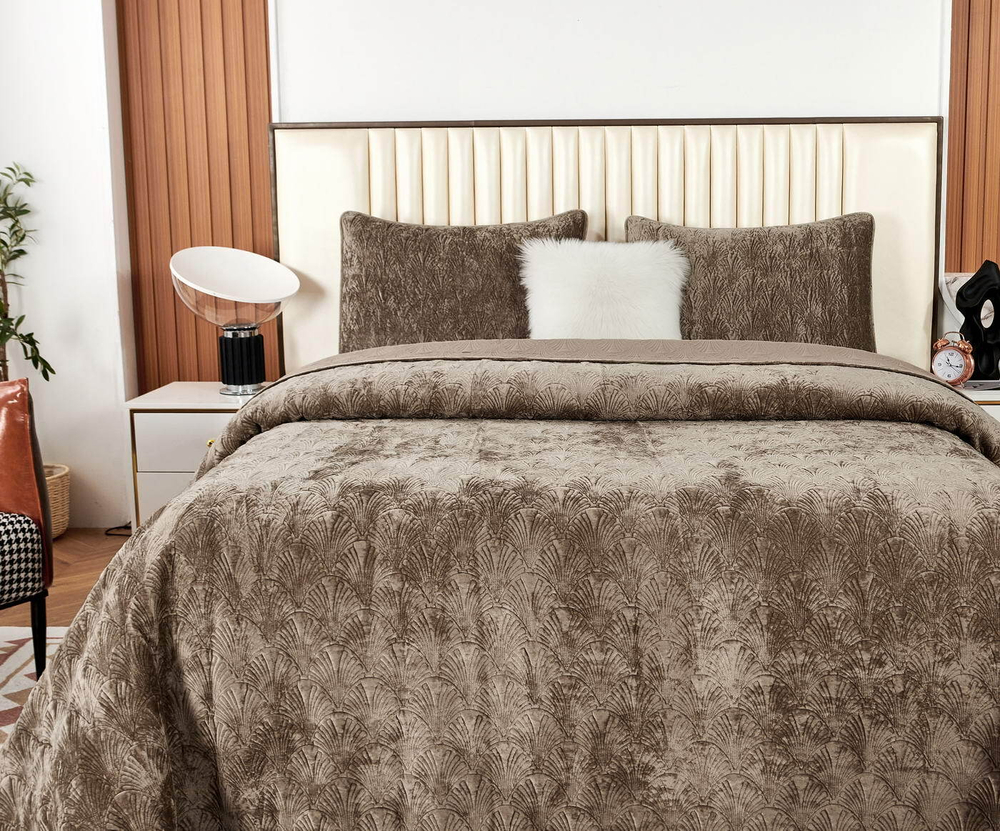 Покрывало 240x260 Sofi De MarkO Розалин цвета капучино