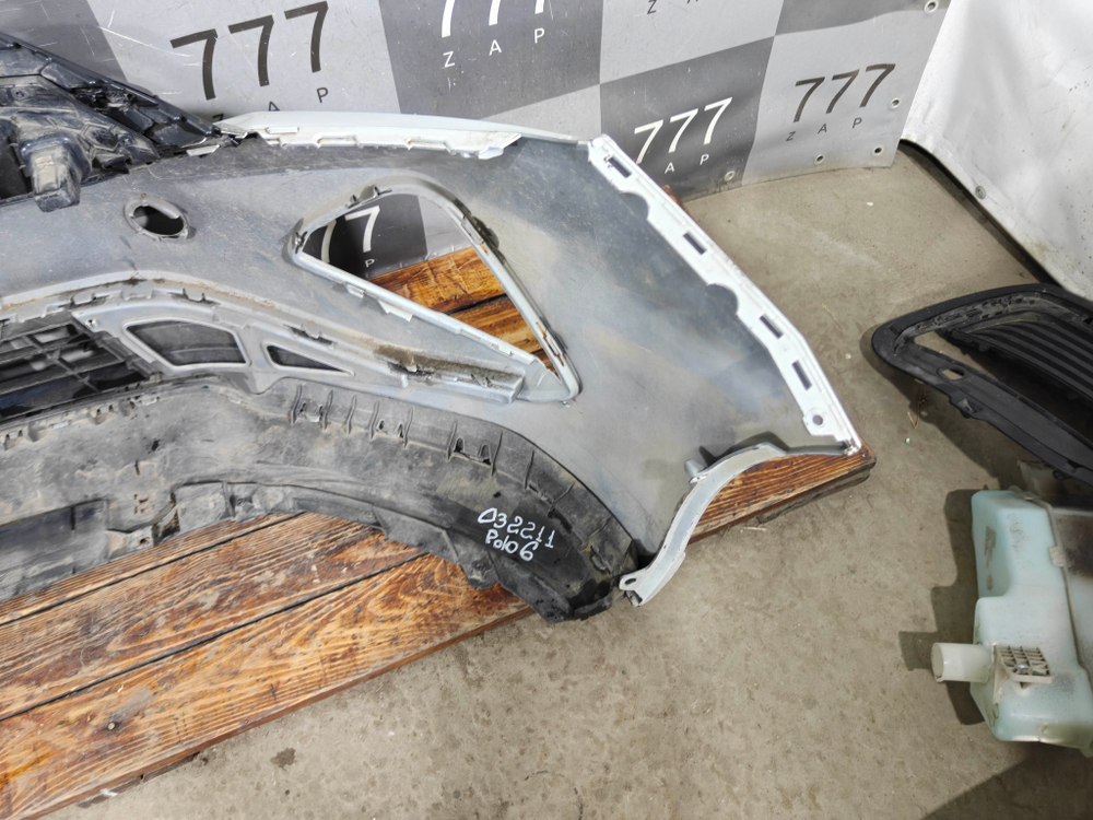 Бампер передний в сборе Volkswagen Polo 6 20-нв Б/У Оригинал 6N5807217GRU